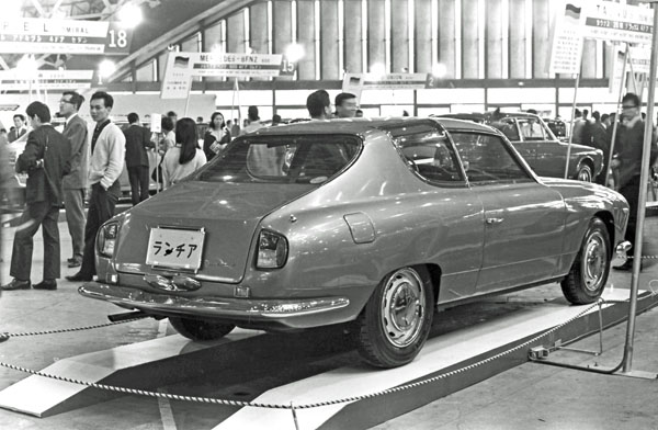 ＢＢＲ　ランチア　フラミニア　スペルスポルト　１９６０年　ダークブルー 000000001625_PPJknlg.jpg